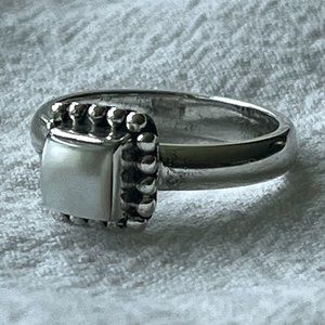 Silpada Sterling Silver Button Frame Mother of Pearl Size 8 Ring R1617